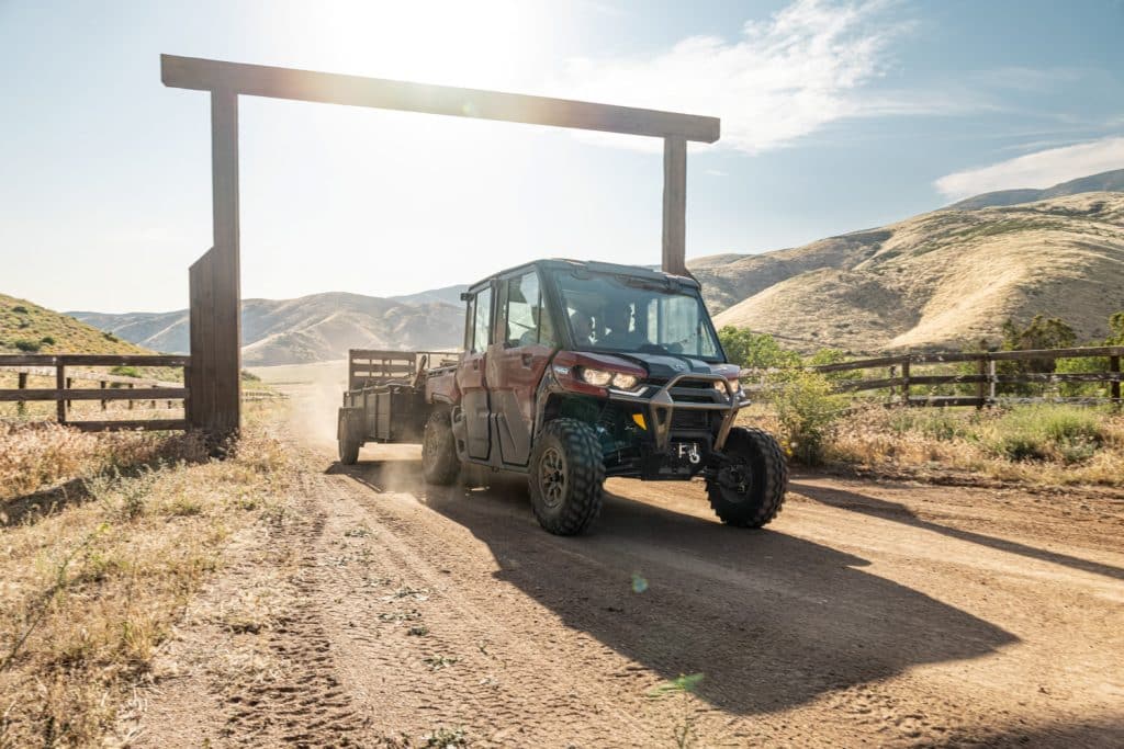 202-CAN-AM-SIDE-BY-SIDE-LINEUP-GETS-BIGGER