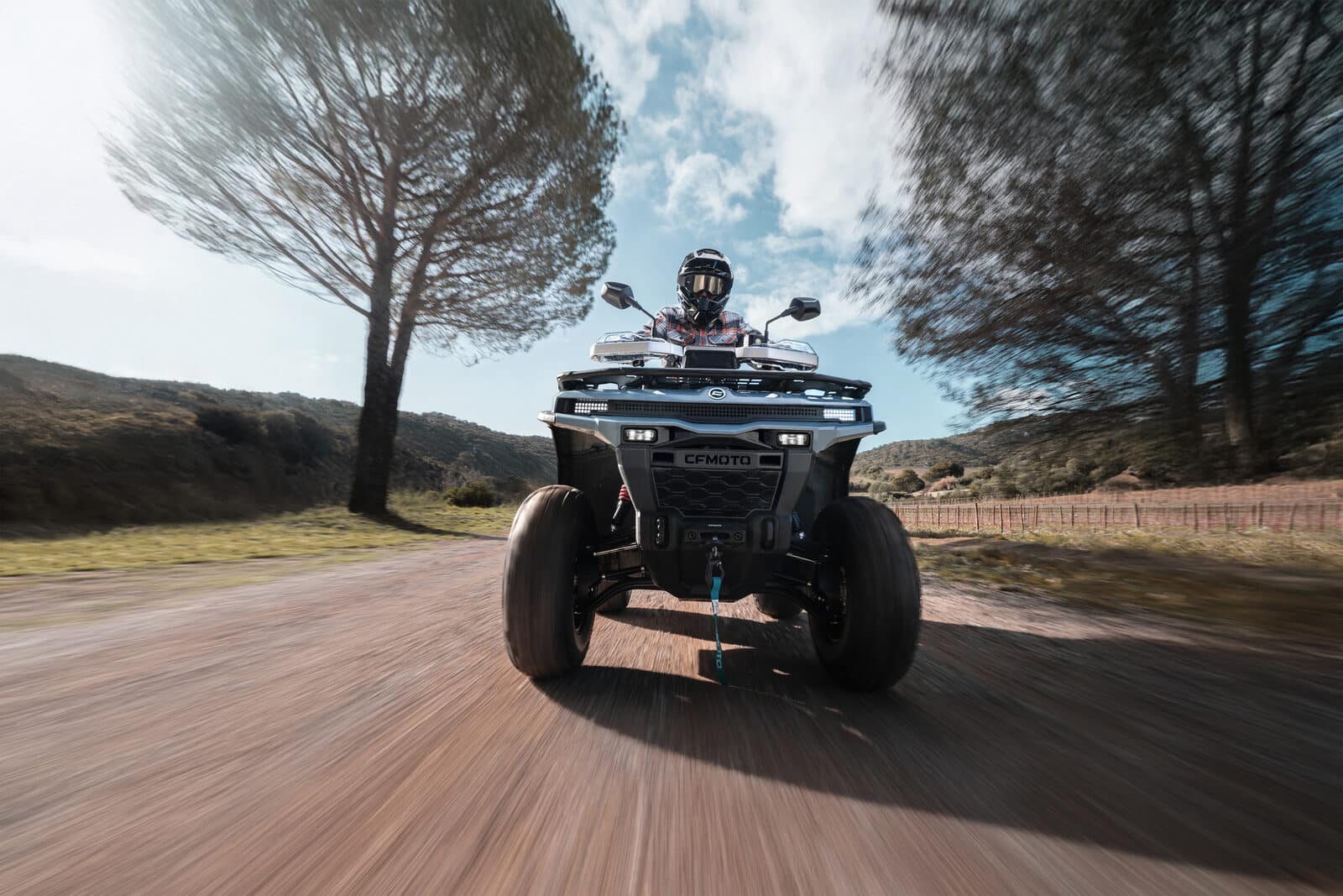 The 2027 CFORCE C4 is powered by a 409cc engine.