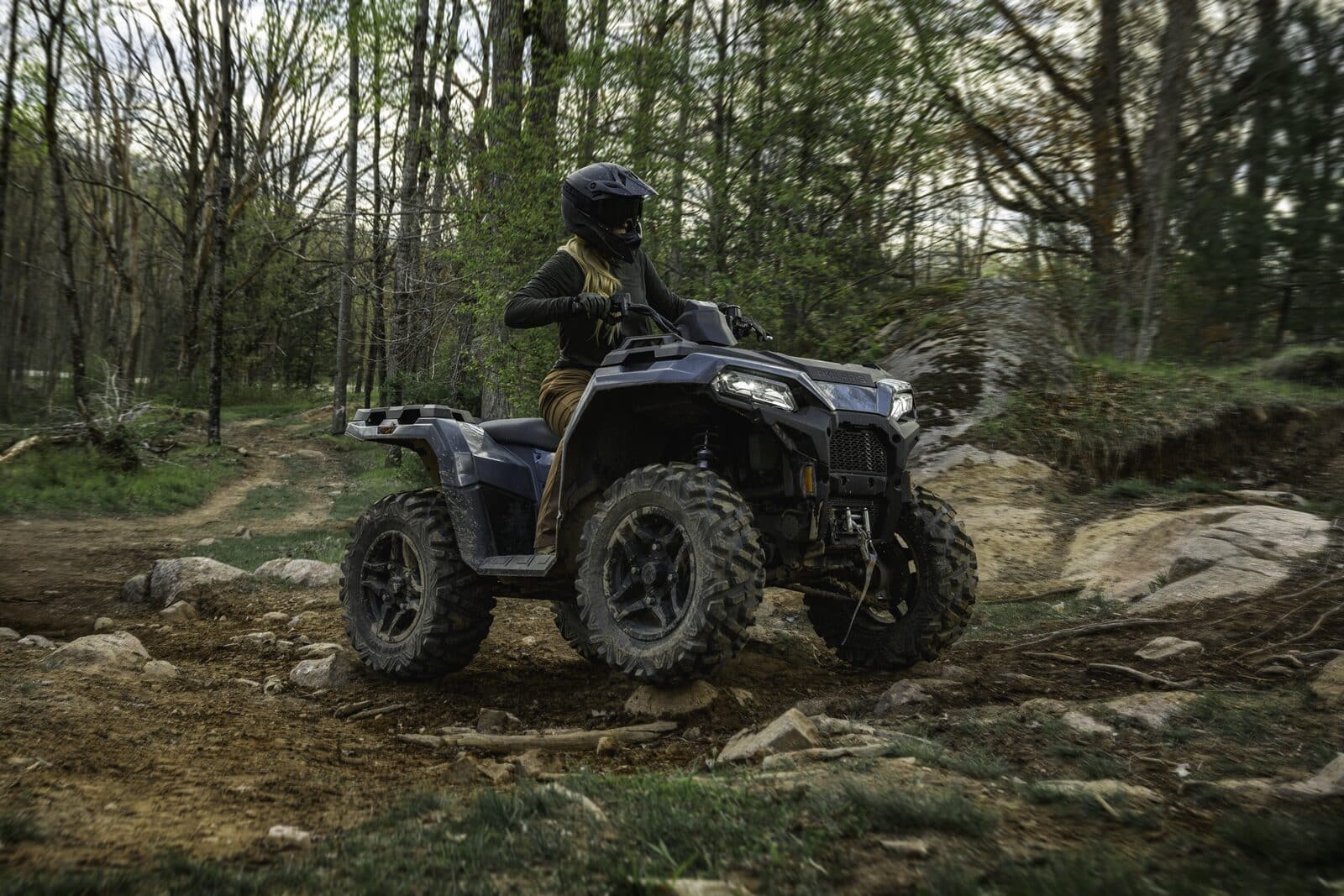 Independent Rear Suspension helps the Sportsman 500 soak up rough terrain.